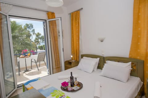 Bed, Day, View (from property/room), Balcony/Terrace, Bedroom