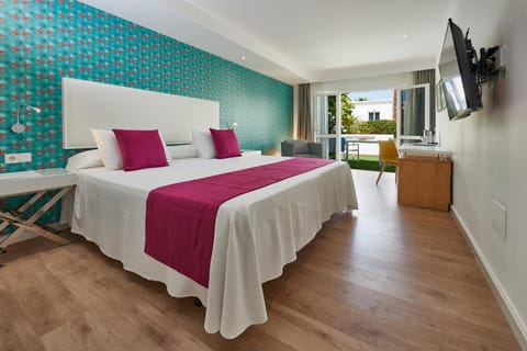Balcony/Terrace, Photo of the whole room, Bedroom