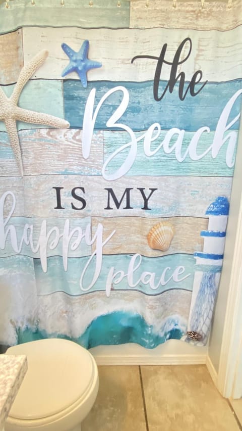 Bathroom, Text overlay