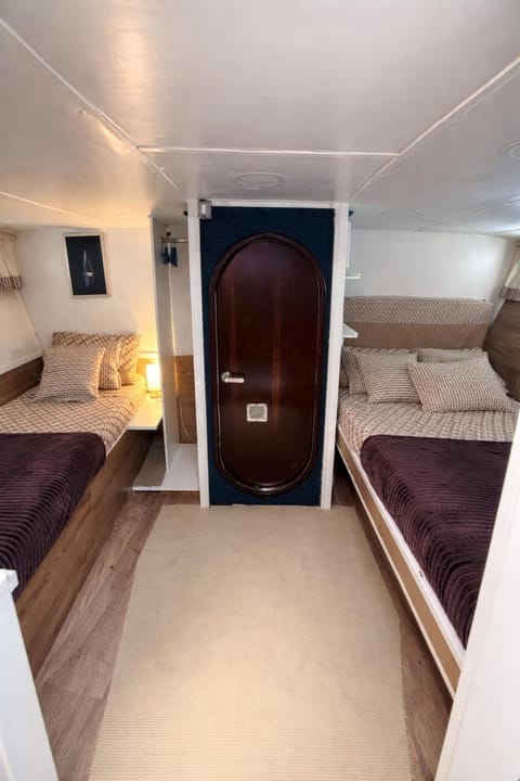 Boat & Breakfast Alicudi Bed and Breakfast in Alghero