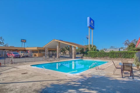 Americas Best Value Inn Uvalde Motel in Uvalde