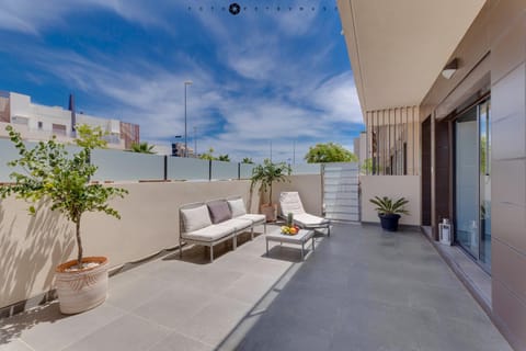 Garden, Balcony/Terrace