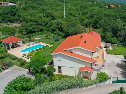 Property building, Garden view, Swimming pool