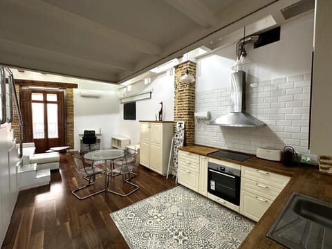 Kitchen or kitchenette, Living room, Seating area