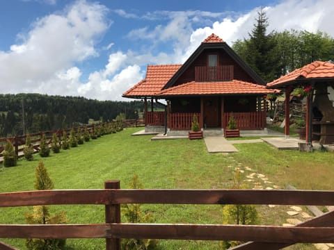 Holiday Home Perduh House in Zlatibor District, Serbia