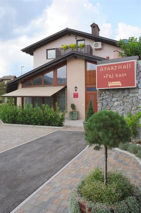 Property building, Facade/entrance, Property logo or sign