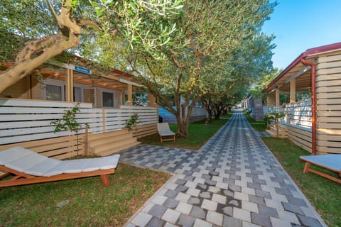 Facade/entrance, Garden