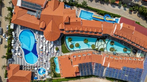 Property building, Day, Bird's eye view, Pool view, Swimming pool
