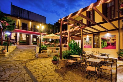 Facade/entrance, Balcony/Terrace