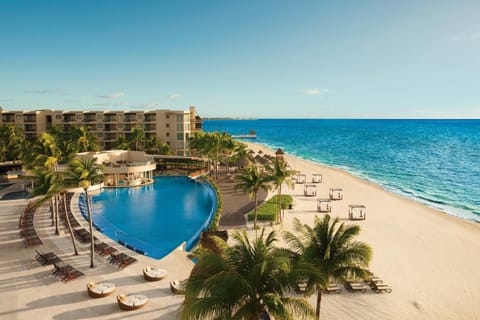 Property building, Activities, Bird's eye view, Beach, Pool view, Sea view, Swimming pool