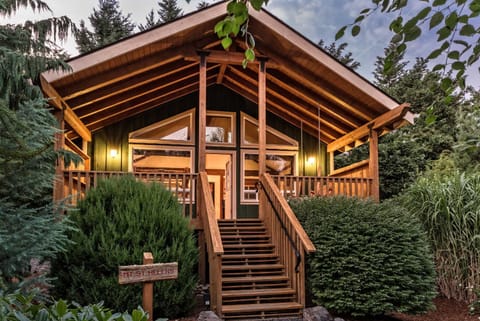 Carson Ridge Luxury Cabins Cabin in Washington