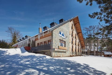 Property building, Day, Winter