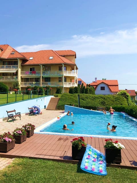 Day, Summer, Swimming pool, Swimming pool