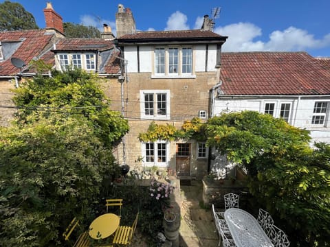 Property building, Garden, Garden view