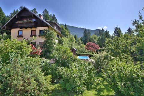 Property building, Day, Natural landscape, Garden, Garden view, Mountain view, Pool view, Swimming pool, sunbed