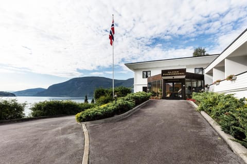 Property building, Patio, Facade/entrance, Off site, Day, Garden, View (from property/room), Garden view, Landmark view, Mountain view, Sea view, Area and facilities