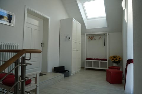 Facade/entrance, Seating area, Area and facilities, Certificate/Award