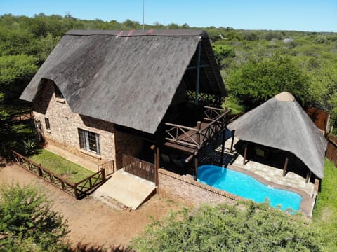 Property building, Pool view, Swimming pool