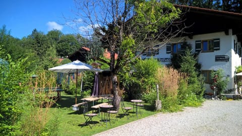 Zum Alten Forsthaus Bed and Breakfast in Salzburgerland