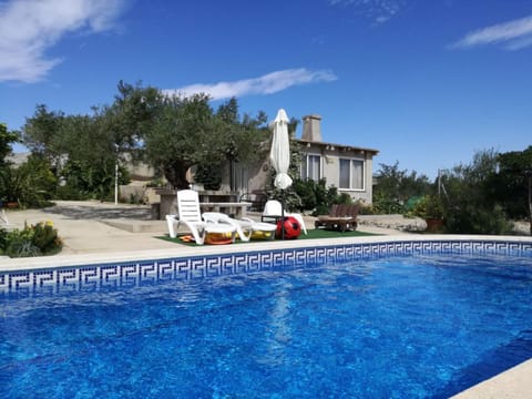 Property building, Spring, On site, Swimming pool