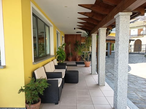Property building, Patio, Day