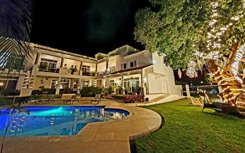Garden, Swimming pool