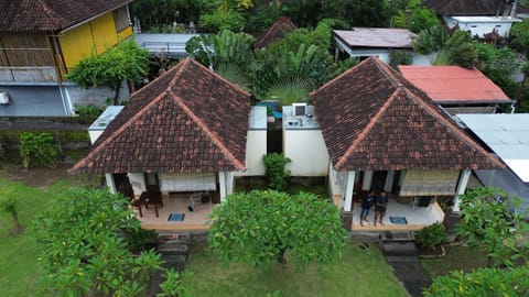 Bumbung Bungalows Apartment in Abang