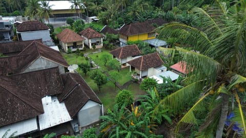 Bumbung Bungalows Apartment in Abang