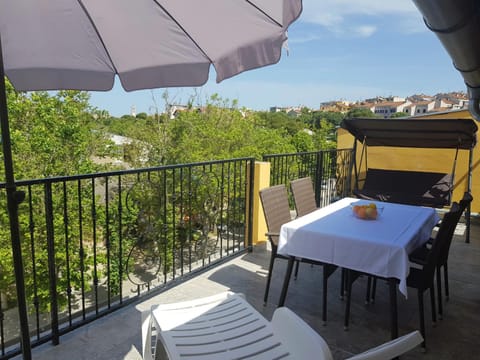 Day, View (from property/room), Balcony/Terrace, Balcony/Terrace, Dining area