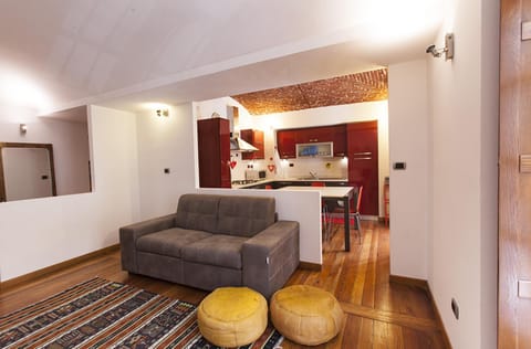 Kitchen or kitchenette, Living room