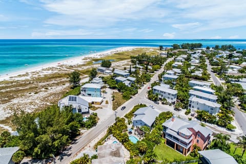 Sundance Cottage House in Anna Maria Island