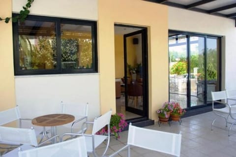 Facade/entrance, Balcony/Terrace