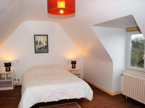 Maison bretonne avec cour fleurie, WIFI et vélos à 1,4 km des plages à Trébeurden - FR-1-368-71 House in Lannion