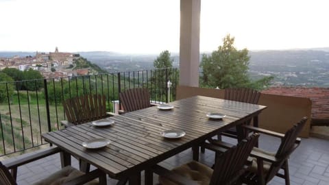 View (from property/room), Balcony/Terrace, Dining area, City view
