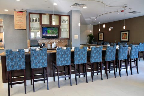Restaurant/places to eat, Lounge or bar, Seating area