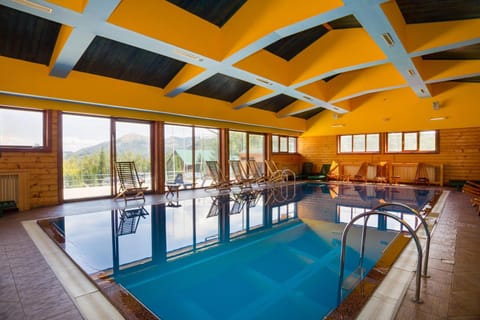 Swimming pool, Swimming pool