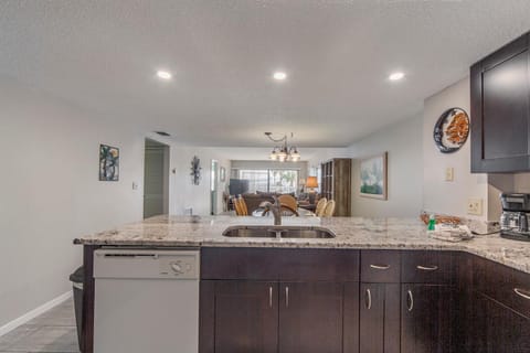 Corner Unit John's Pass View- Beach Place #101 Apartment in Madeira Beach