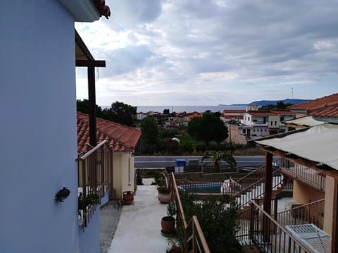 Chroma Apartment in Messenia