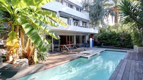 Facade/entrance, Swimming pool