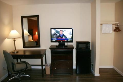 Valley Oaks Inn Woodland Motel in Woodland