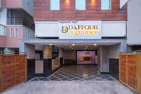 Property building, Facade/entrance