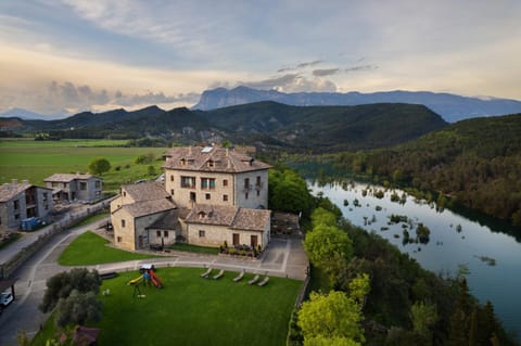 Property building, Bird's eye view, View (from property/room), Lake view, Lake view, Mountain view, River view, River view