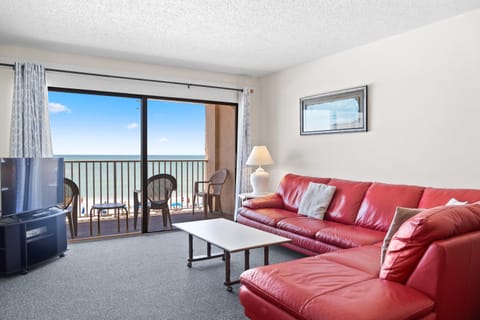 Direct Beachfront 3B2B - Beach Place #310 Apartment in Madeira Beach