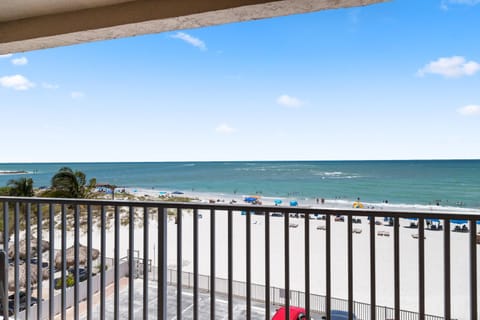 Direct Beachfront 3B2B - Beach Place #310 Apartment in Madeira Beach
