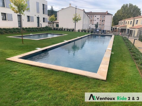 Property building, Day, Garden, Pool view, Swimming pool