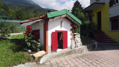 Garden, Decorative detail