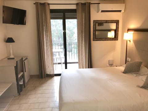 Hotel et Résidence Cala di sole Hotel in Ota