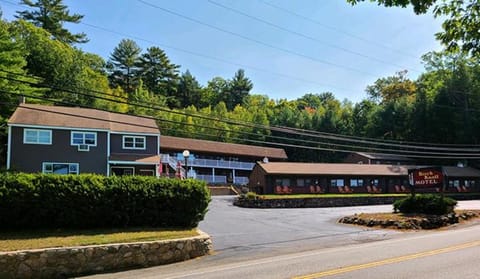 Birch Knoll Motel Motel in Laconia