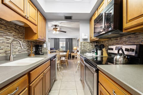 Beach View - John's Pass - Madeira Norte #208 Apartment in Madeira Beach