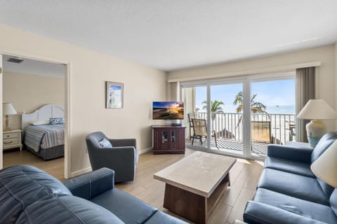 Ocean Views - Updated 3/2 - Beach Place #207 Apartment in Madeira Beach
